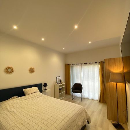 Studio En Provence Avec Piscine La Barben Екстериор снимка