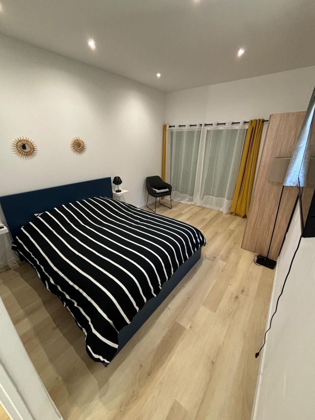 Studio En Provence Avec Piscine La Barben Екстериор снимка